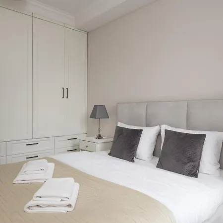 Chmielna Downtown By Bookinghost Apartment Warschau